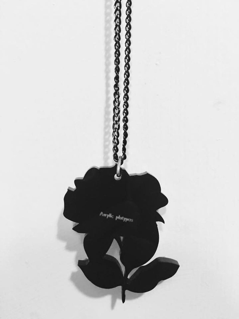 Lycra ducks ▲ black roses ▲ necklace / key ring / dual-use \ plus a dog cat cat postcard - สร้อยคอ - อะคริลิค 