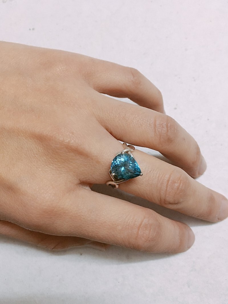 ネパールで手作りのトパーズ指輪92.5％シルバー - リング - 半貴石 
