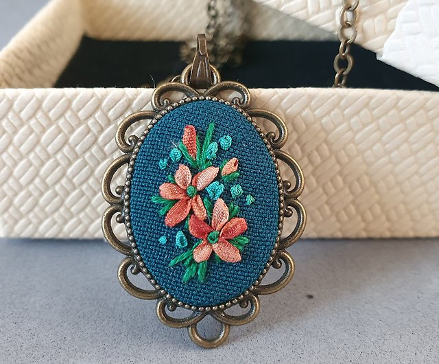 Ribbon embroidered pendant for her - Shop Embroidery Dreams Necklaces -  Pinkoi