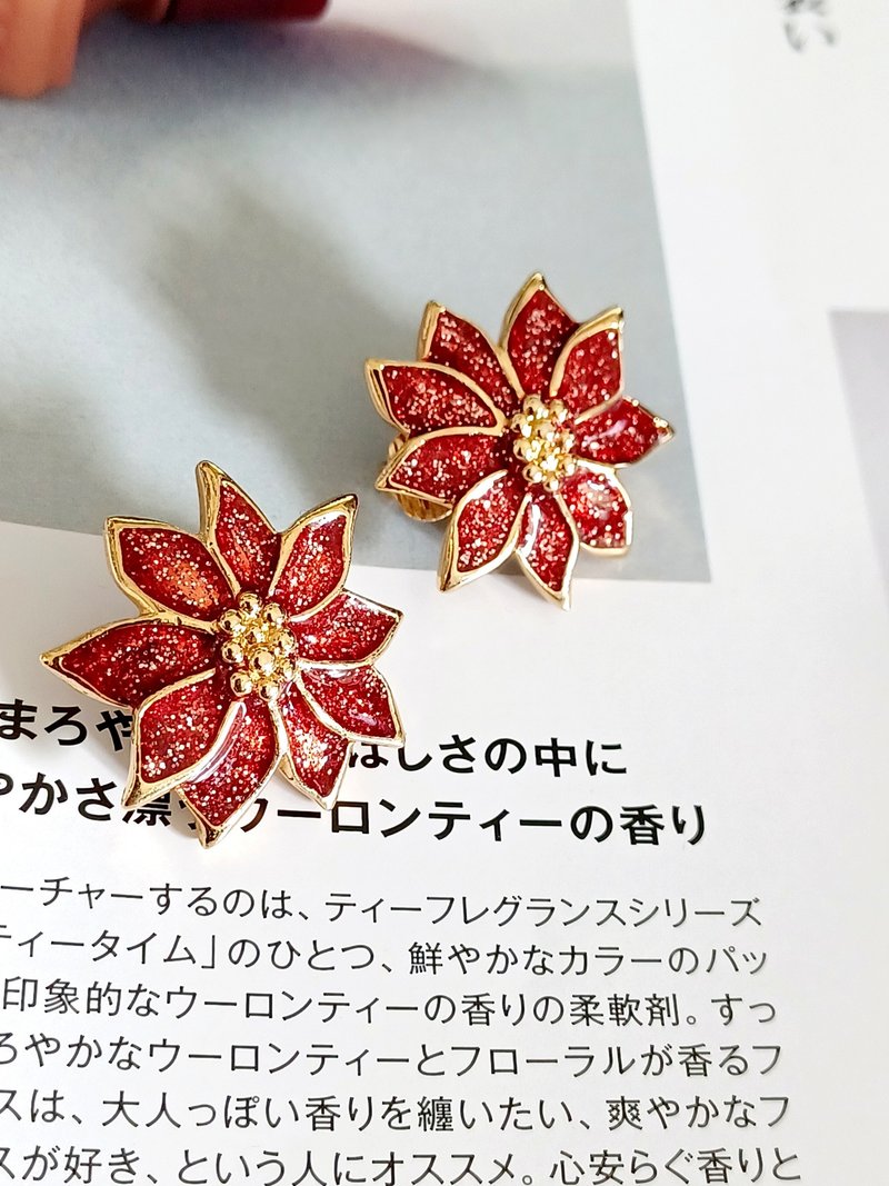 vintage jewelry elegant enamel Christmas red floral clip-on earrings - ต่างหู - โลหะ 