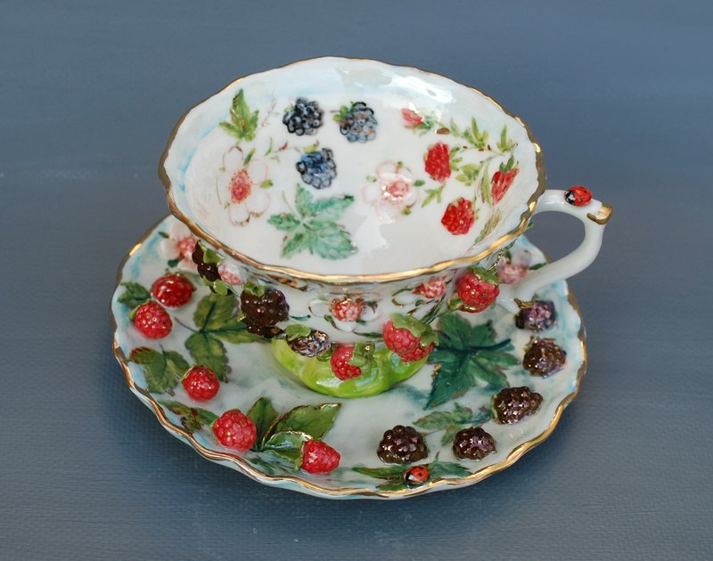 Berries cup and saucer set Raspberry decor Porcelain tea set Made to order - Teapots & Teacups - Porcelain Multicolor