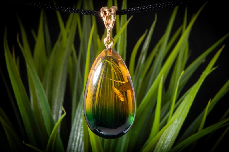 魔法手工綠松石琥珀石項鍊 配以金色閃耀吊飾 - 項鍊 - 半寶石 金色