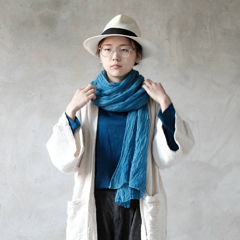 Significance of travel | Lake blue four-color natural Linen plant dyed blue dyed Linen scarf can be used as shawl headscarf - Knit Scarves & Wraps - Cotton & Hemp Blue