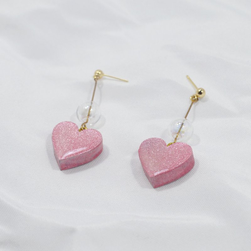 Pearly pink heart and glass ball clear, cool and sweet earrings earrings ear clips - ต่างหู - ไม้ สึชมพู