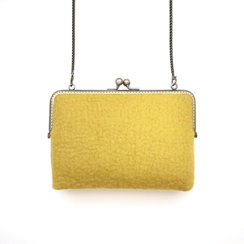 Wool Felt Zip Mouth Gold Bag I 20cm Long I Ginkgo Color I Mobile Phone Bag. wallet - กระเป๋าแมสเซนเจอร์ - ขนแกะ สีเหลือง