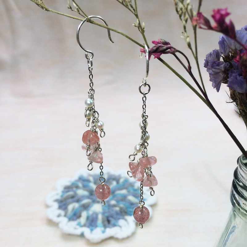 [Sakura love series] romantic strawberry crystal pearl earrings 925 silver Valentine's Day gift - ต่างหู - เครื่องเพชรพลอย 