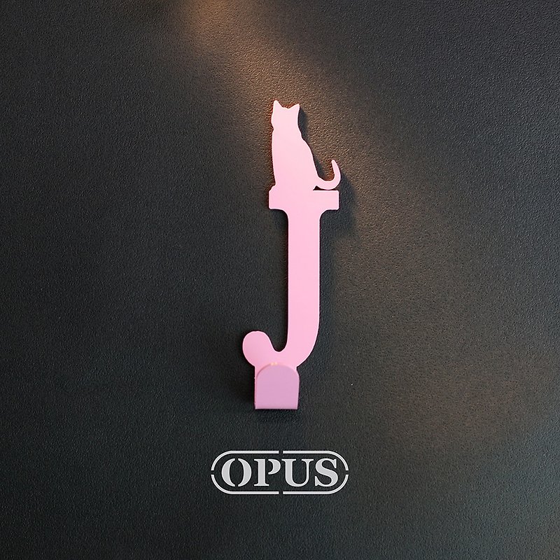 【OPUS Dongqi Metalworking】When a Cat Meets the Letter J- Hook (Pink)/Wall Decoration Hook - กล่องเก็บของ - โลหะ สึชมพู
