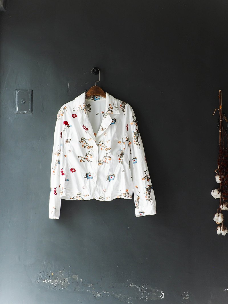 Rivers and mountains - Tokushima Junjie embroidery youth girls antique cotton blouse jacket shirt oversize vintage - Women's Casual & Functional Jackets - Cotton & Hemp White