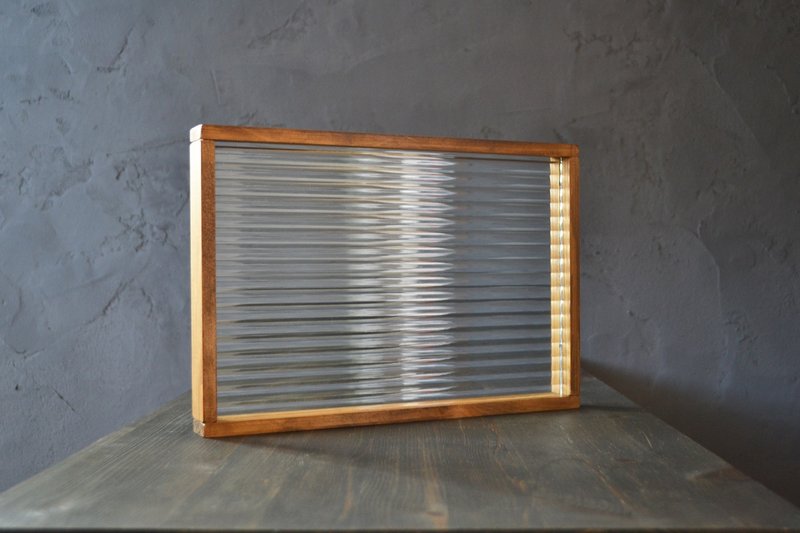 0310mito 日本産ひのきとレトロガラスのトレイ　ストライプガラス - 擺飾/家飾品 - 玻璃 咖啡色