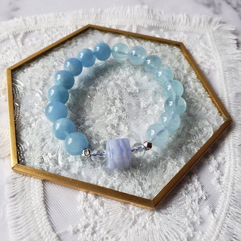 [Communication Ability Enhances Awareness] Aquamarine Sapphire Blue Pattern Agate White Crystal Bracelet - สร้อยข้อมือ - คริสตัล 