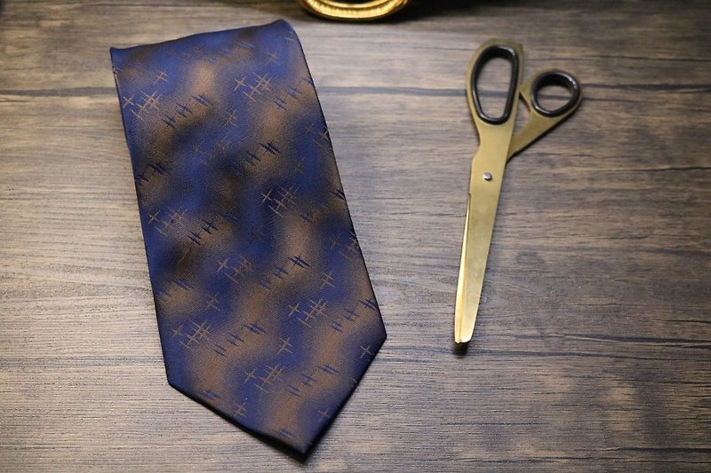 ブルーパーマ編みの模様のシルクのネクタイ/ビジネスモデルの男性の第一選択 - ネクタイ・タイピン - シルク・絹 ブルー