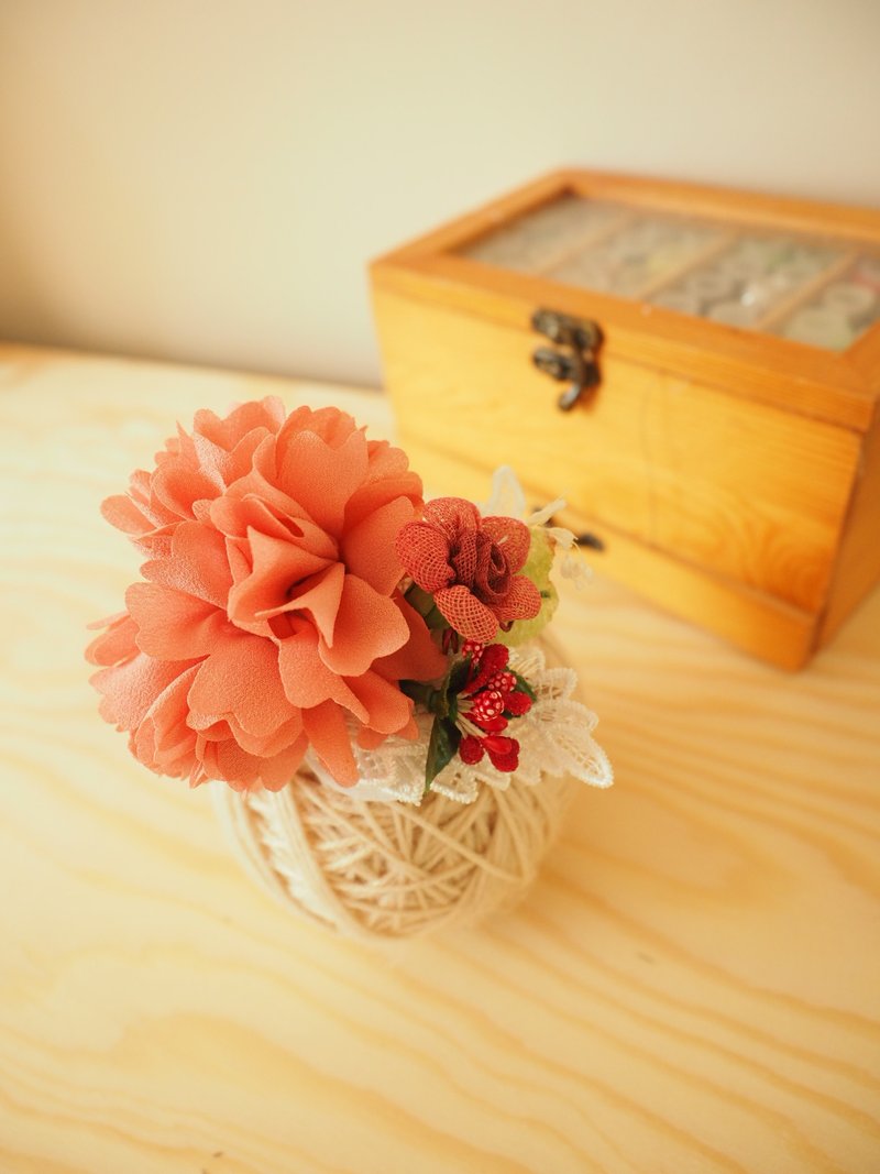 手工製作布藝頭飾 結婚婚禮手腕花胸花襟花  紅色布藝拼花 - 髮夾/髮圈 - 其他材質 紅色
