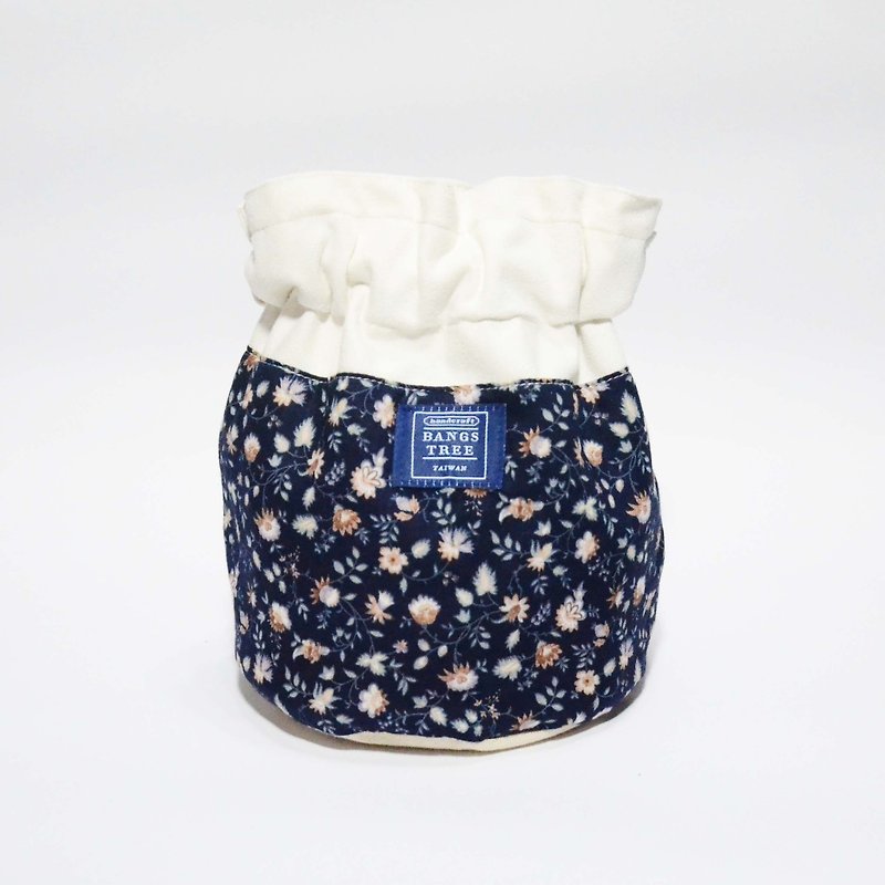 :: :: Bangs tree dorsal bucket bag _ Floral (middle shelf) - Messenger Bags & Sling Bags - Cotton & Hemp Blue