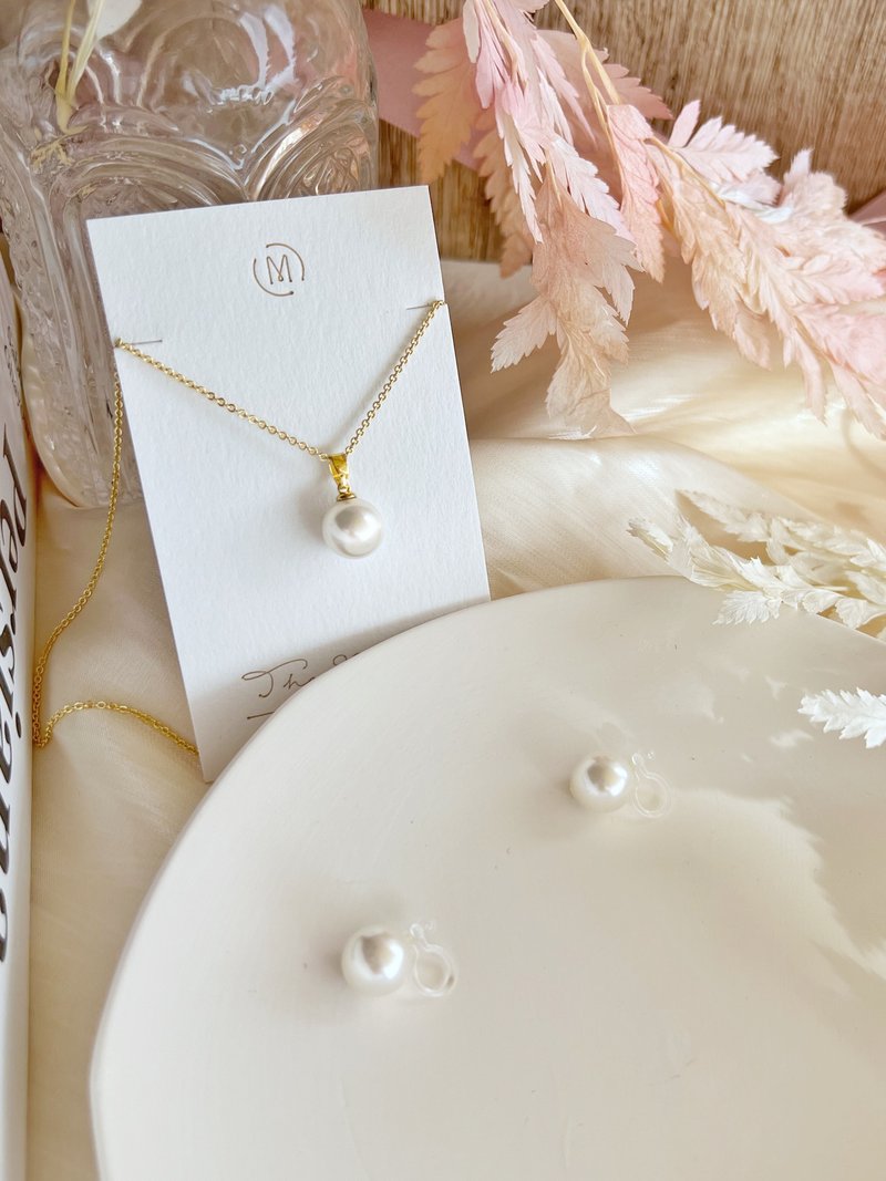 【Delicate Gift Box】Austrian pearl necklace 18KGF-Venus #Sensual Elegant Goddess - Necklaces - Other Materials White