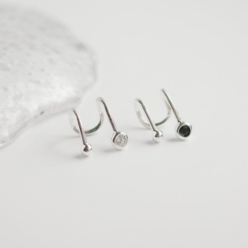 925 sterling silver small diamond ear bone clip black/white two colors sold separately without piercing, painless Clip-On birthday gift - ต่างหู - เงินแท้ สีเงิน