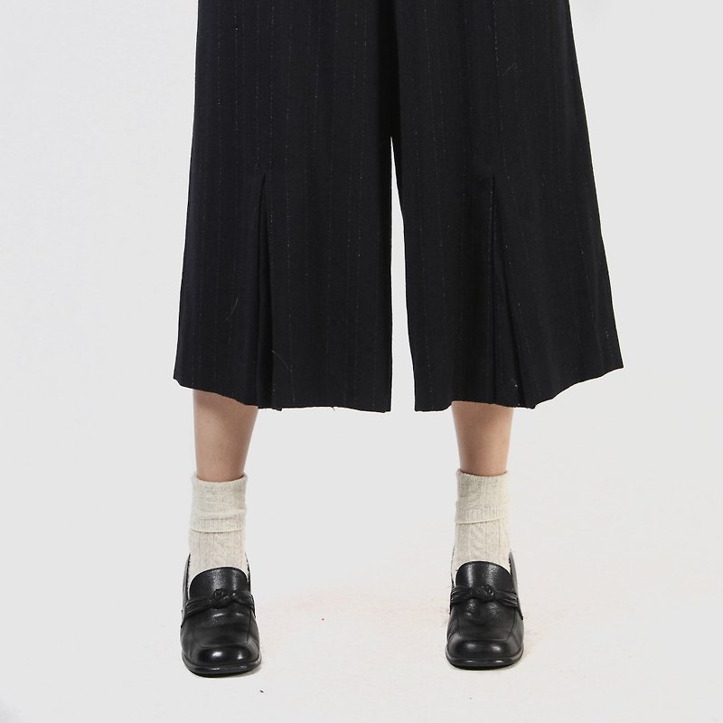 [Egg plant ancient] Crow girl woolen vintage wide pants - กางเกงขายาว - ขนแกะ สีดำ