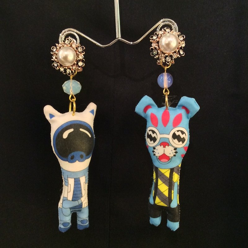 TIMBEE LO handmade doll earrings each have only one single sale - ต่างหู - เส้นใยสังเคราะห์ หลากหลายสี