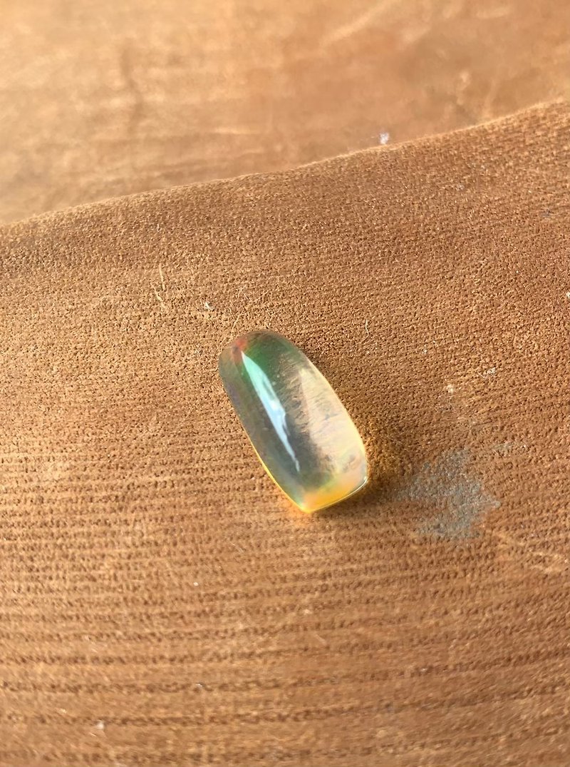丨霓丨天然歐珀 蛋白石 4.5ct - 戒指 - 寶石 多色