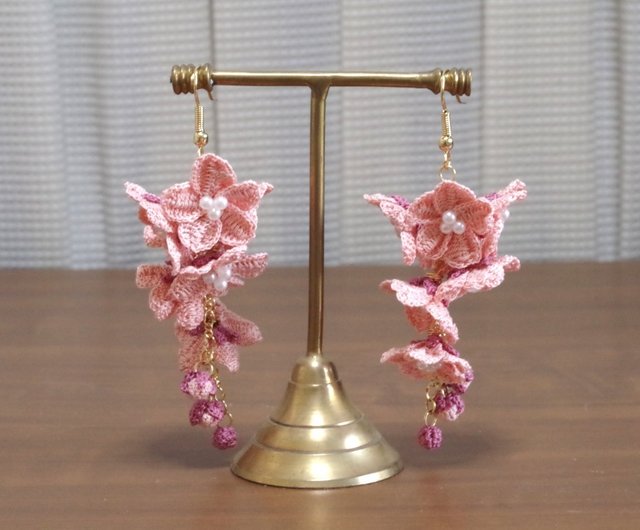 受注製作】かぎ針編みの桜のピアス - ショップ アトリエ梔子荘