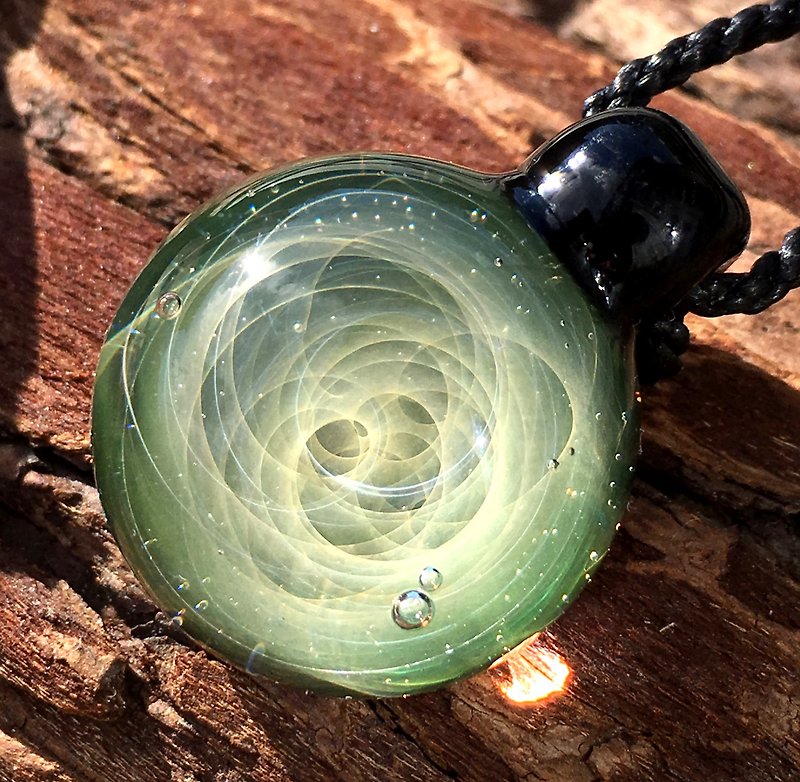 boroccus  Space whirlpool image  Refractory glass pendant. - Necklaces - Glass Green