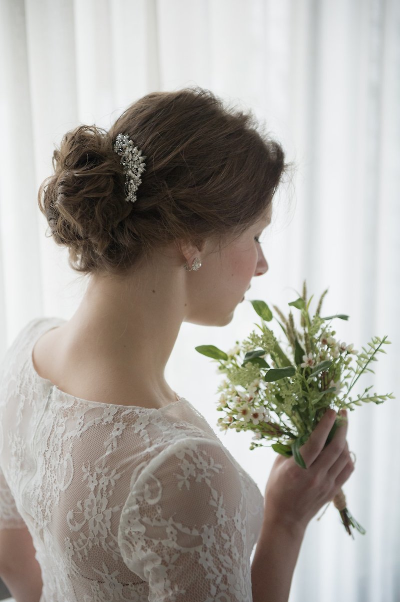 SILVER MOON鍍銀水晶髮梳 新娘頭飾 - 髮夾/髮飾 - 其他材質 