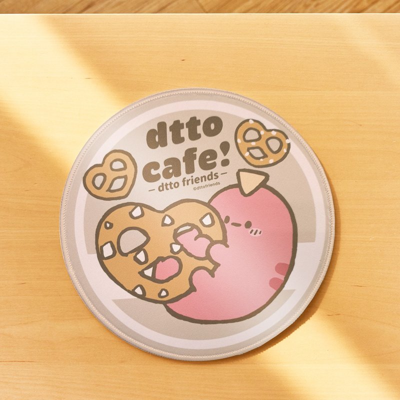 [dtto friends] Saugy Insert Mat Mouse Mat Placemat Table Mat - แผ่นรองเมาส์ - โลหะ 