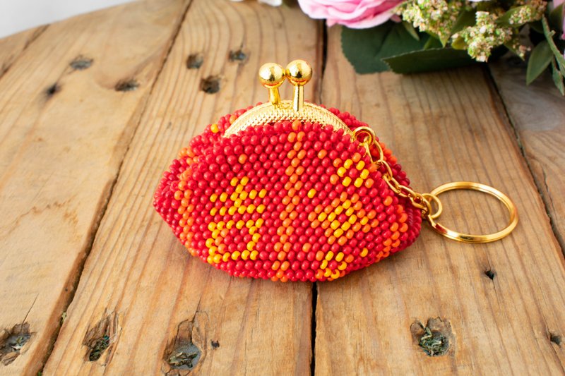 Lucky keychain Good luck key ring Lucky charm Beaded coin purse Beaded keychain - 零錢包/小錢包 - 其他材質 紅色