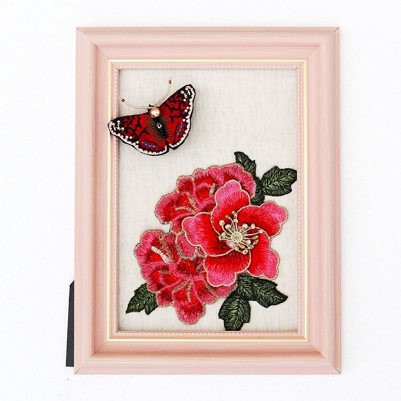 Black and red butterfly pin red flowers frame decoration - Other - Thread Red