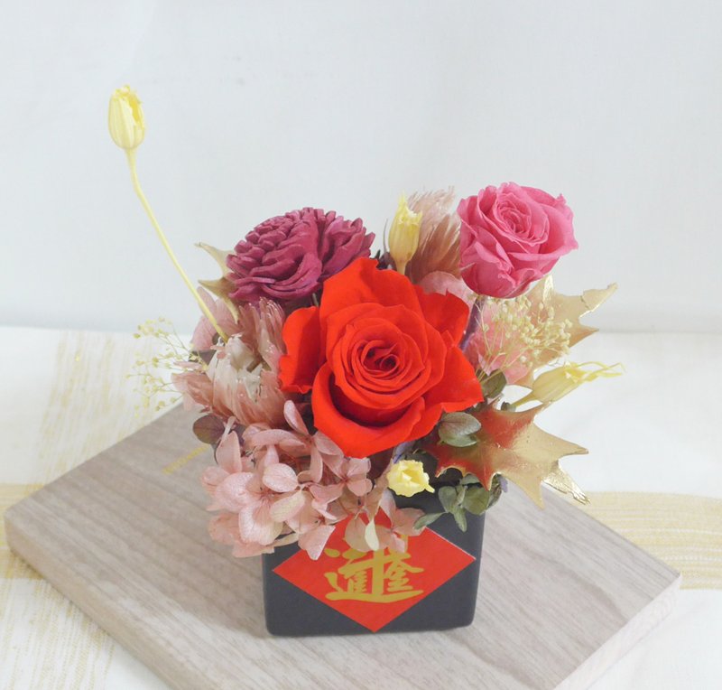 情人節禮物花束開運招財盆花 結婚捧花永生花畢業花束玫瑰生日七 - 乾燥花/永生花 - 植物．花 紅色