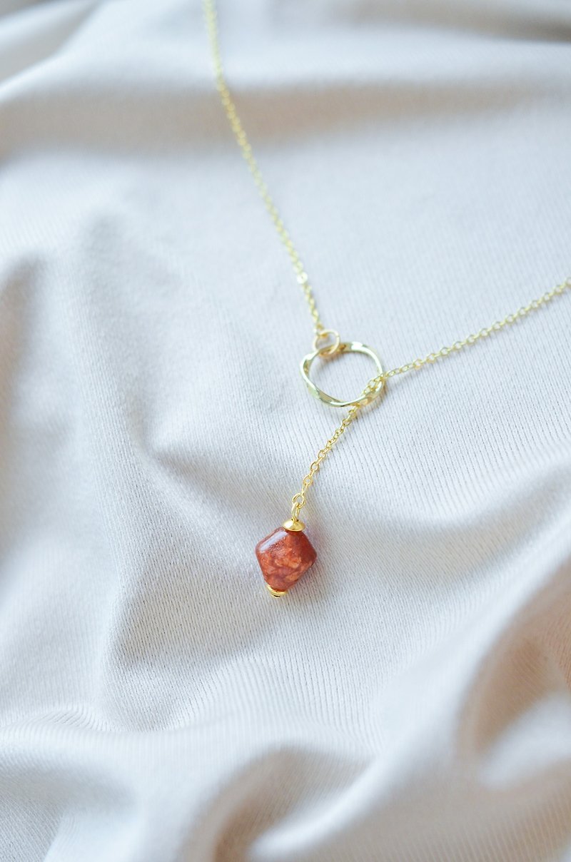 [Eco-friendly Necklace] Sunrise Brown Ruby Gold-plated Ring Lariat Necklace/Handmade/Gift/Recommended - สร้อยคอ - พืช/ดอกไม้ สีนำ้ตาล