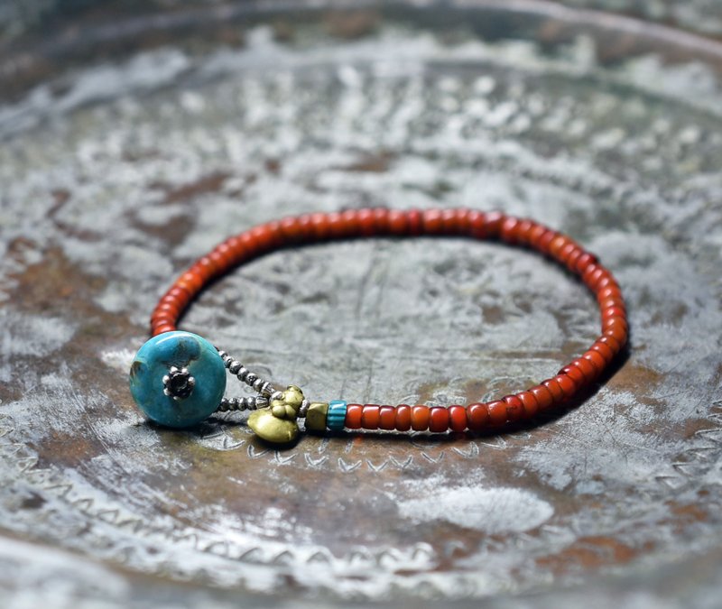 アンティーク飴色ホワイトハーツとターコイズブルーのブレス  ターコイズ留め金 - 手鍊/手環 - 玻璃 紅色