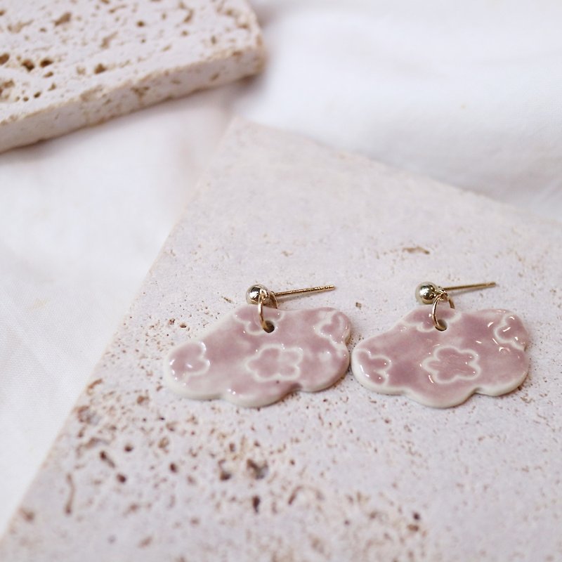 Light purple cloud-patterned ceramics - Earrings & Clip-ons - Pottery Pink