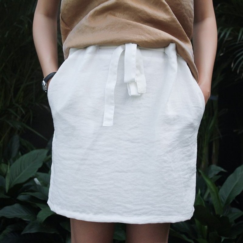 MaodiuL貓丟了 獨立設計抽繩系帶度假感中高腰半裙 - 裙子/長裙 - 棉．麻 白色