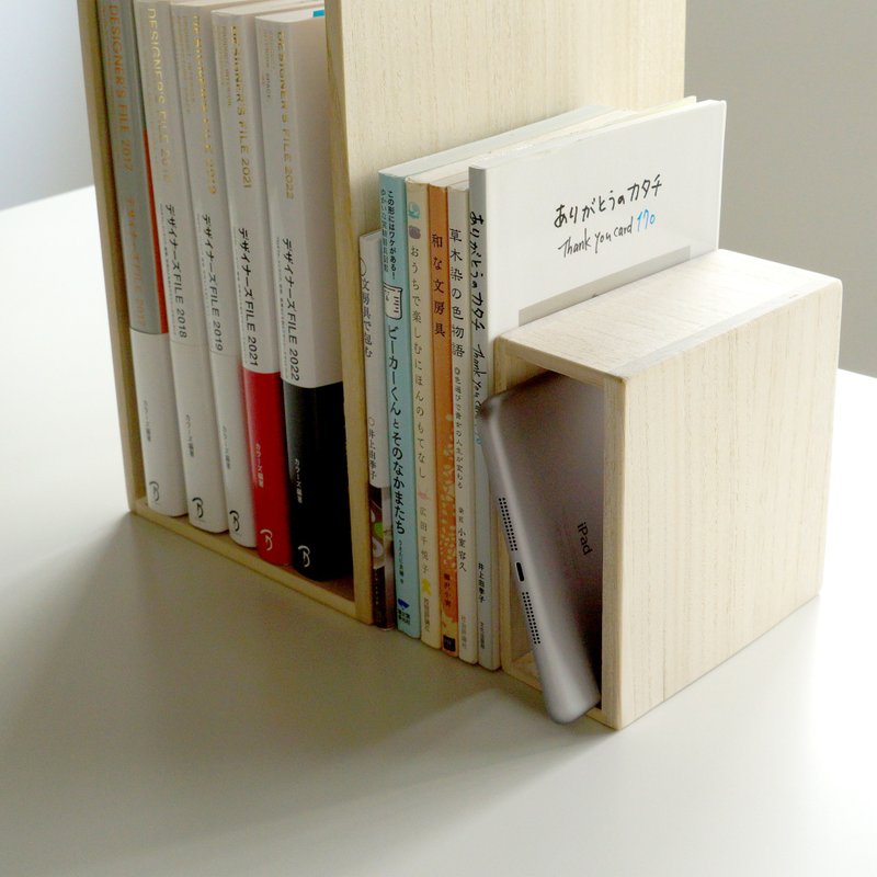 Bookend PAD - ชั้นวางหนังสือ - ไม้ สีนำ้ตาล