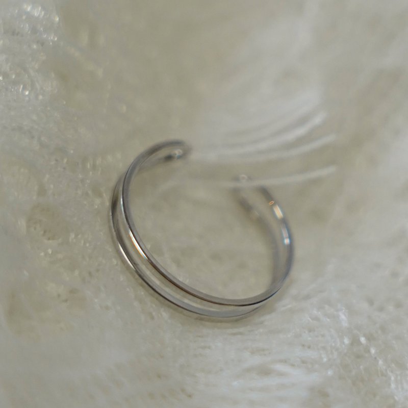 K18 Earcuff - 耳環/耳夾/耳骨夾 - 其他金屬 銀色