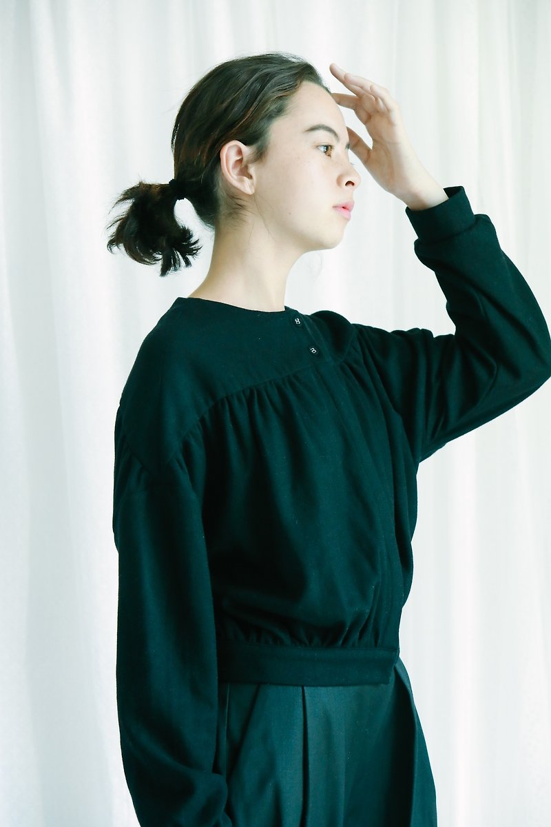 mutton sleeves retro blouse - Women's Shirts - Wool Black