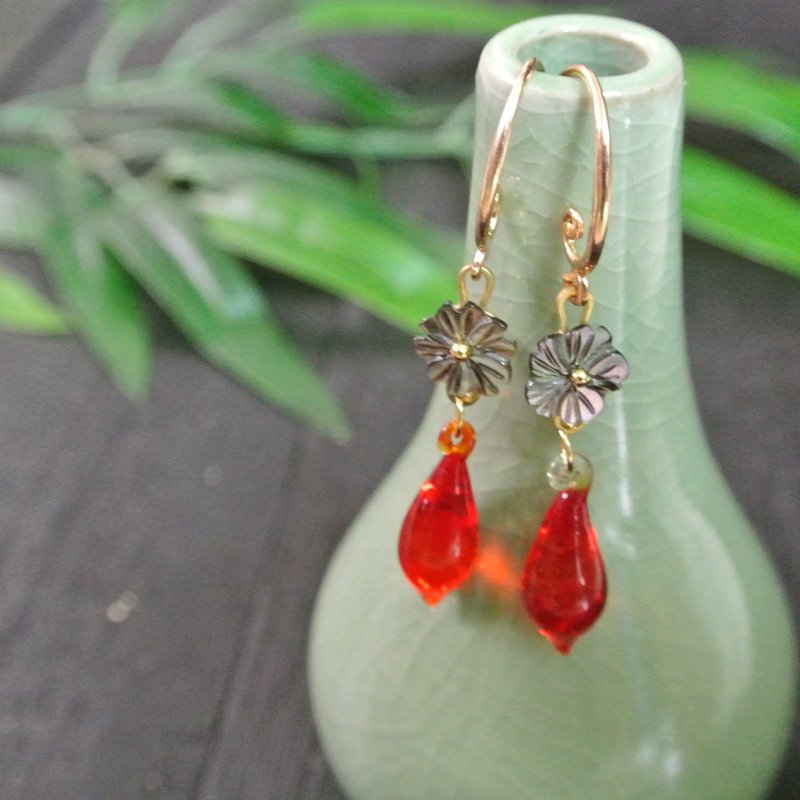 未央耳環(大紅款) - 耳環/耳夾/耳骨夾 - 銅/黃銅 紅色