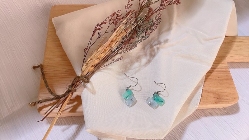 Two-color fairy-like ear acupuncture - Earrings & Clip-ons - Other Materials 