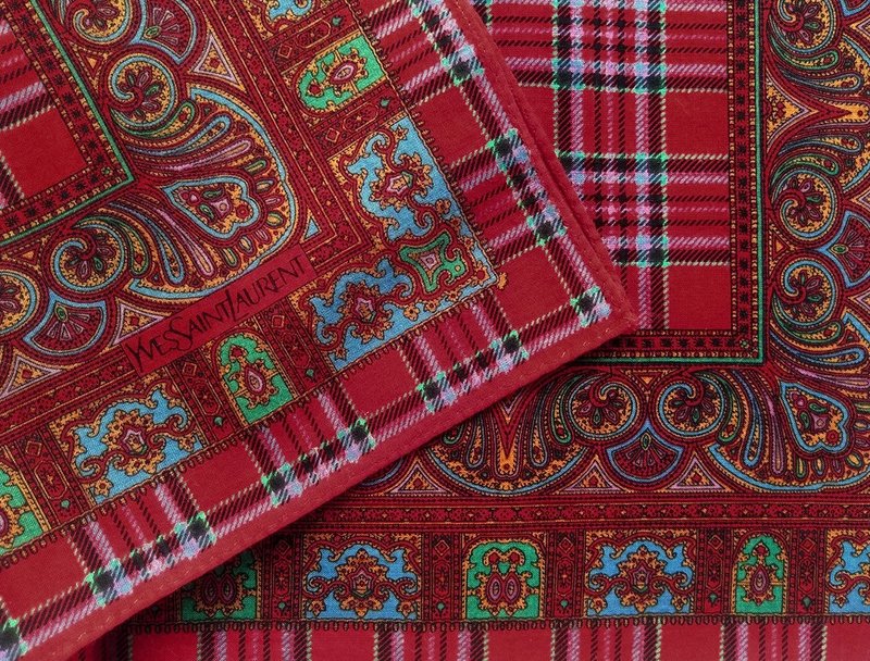 Yves Saint Laurent Vintage Handkerchief Paisley Hanky 18.5 x 18.5 inches - 手帕 - 棉．麻 紅色