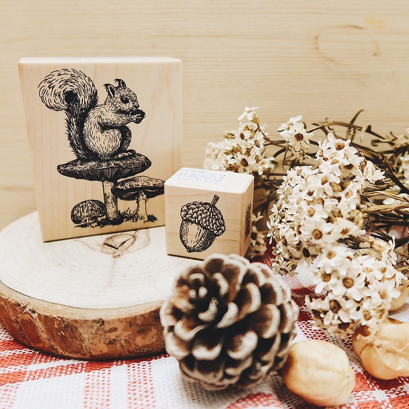 Maple Stamp- Squirrel and Mushroom GT-5570 - Stamps & Stamp Pads - Wood 