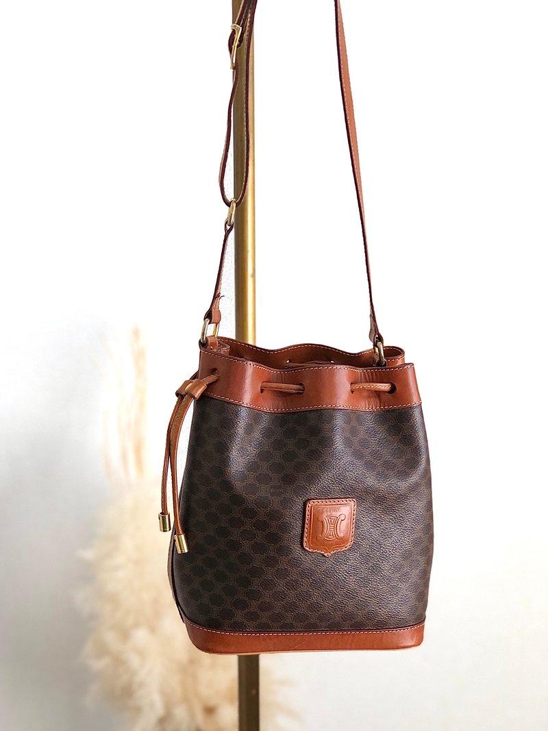 [Direct from Japan, branded used bag] CELINE Macadam shoulder bag, Brown blazer, leather, drawstring, vintage, a78fuy - กระเป๋าแมสเซนเจอร์ - หนังแท้ สีนำ้ตาล