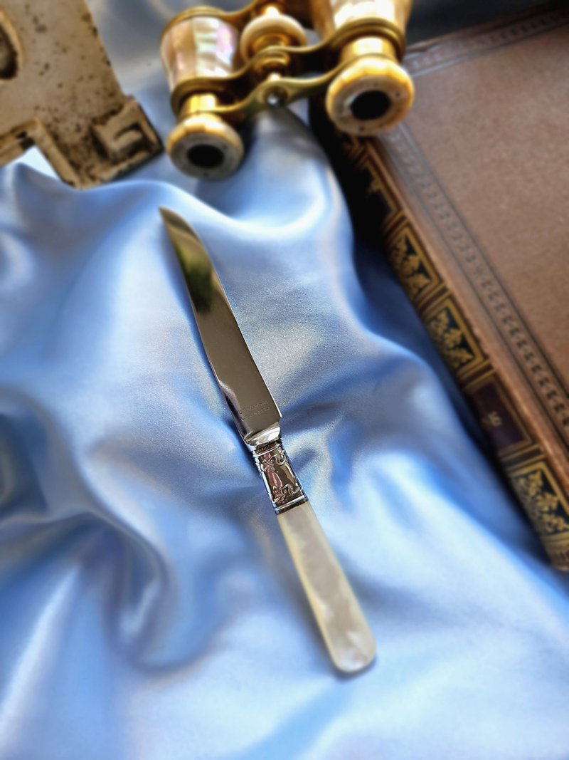 Mother-of-pearl sterling silver carved old fruit knife/vintage American Western antique - ช้อนส้อม - โลหะ 