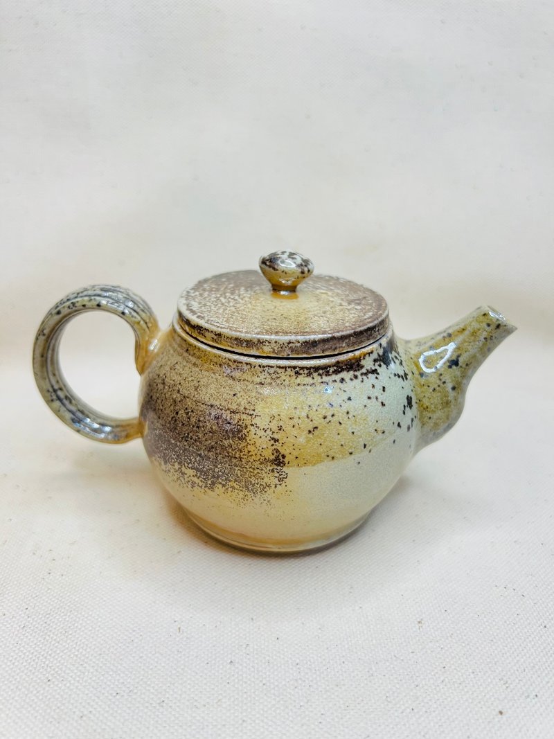 Firewood handmade teapot/firewood/Ye Liang/teapot - Teapots & Teacups - Pottery 