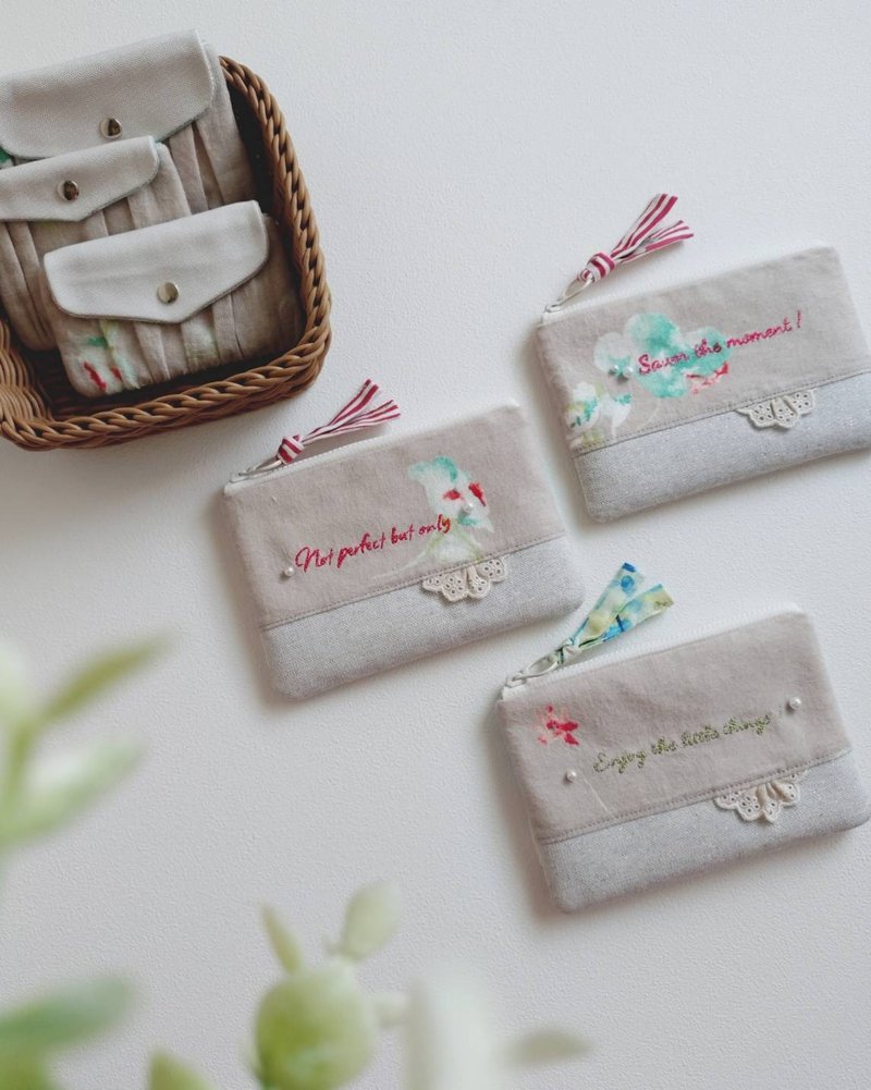 In Stock! [FAW/All-Purpose Flat Pouch] English Quotes Embroidery Japanese Fabric Faux Pearls Lace - Toiletry Bags & Pouches - Cotton & Hemp Gray