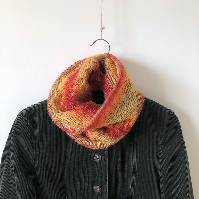 Xiangji Shi-gradation color - handmade wool short neck circumference sold no longer made - Knit Scarves & Wraps - Wool Multicolor