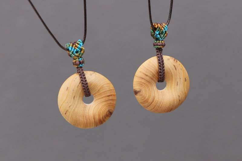 Yi Ran Zhi Yuan Chuang Mu Diao | Dabashan Cliff Cypress Burl Knot Ping An Knot | One Piece Per Image, Couple's Keepsake - สร้อยคอ - ไม้ สีนำ้ตาล