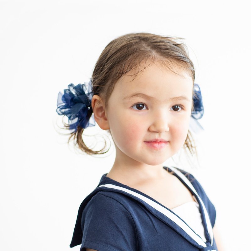 Kids | 咲き編みヘアゴム | セーラー | ネイビー - 嬰兒帽子/髮帶 - 其他人造纖維 藍色