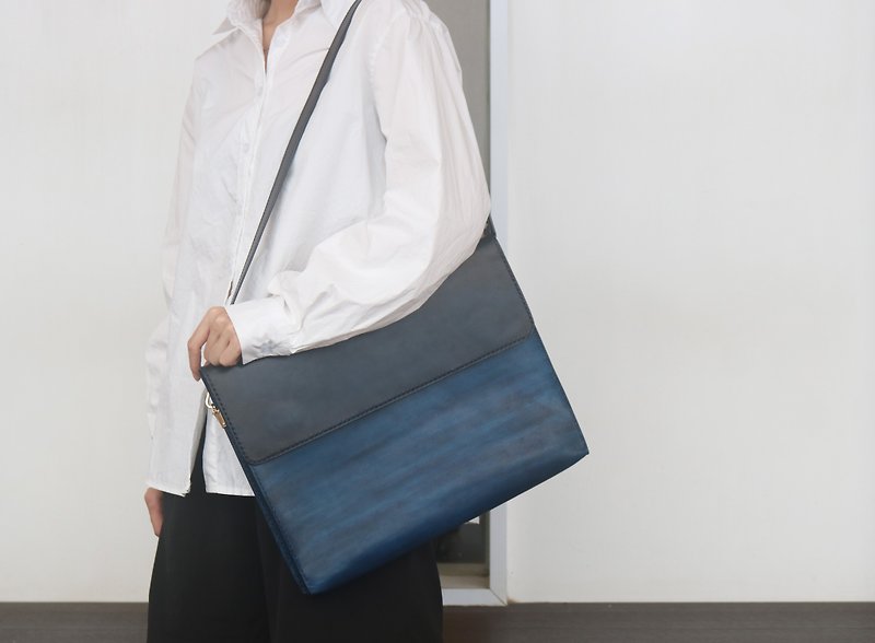 He Fei OPHIRHE Minority Original Design Fashion Briefcase Computer Bag Handmade Leather Goods Painting Dyeing - กระเป๋าแล็ปท็อป - หนังแท้ หลากหลายสี