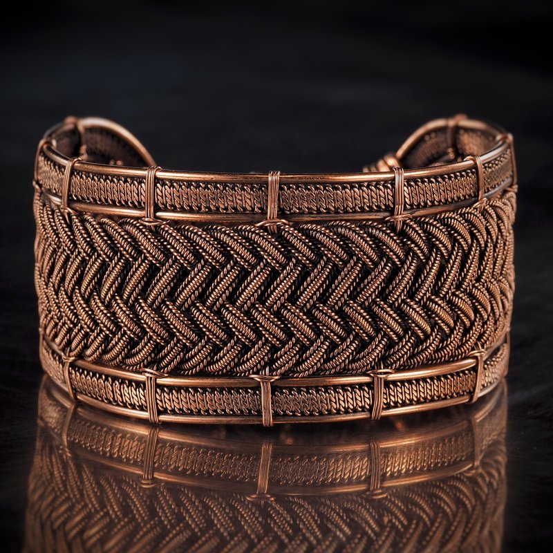 Wide copper wire wrapped bracelet Unique handmade jewelry - 手鍊/手環 - 銅/黃銅 金色