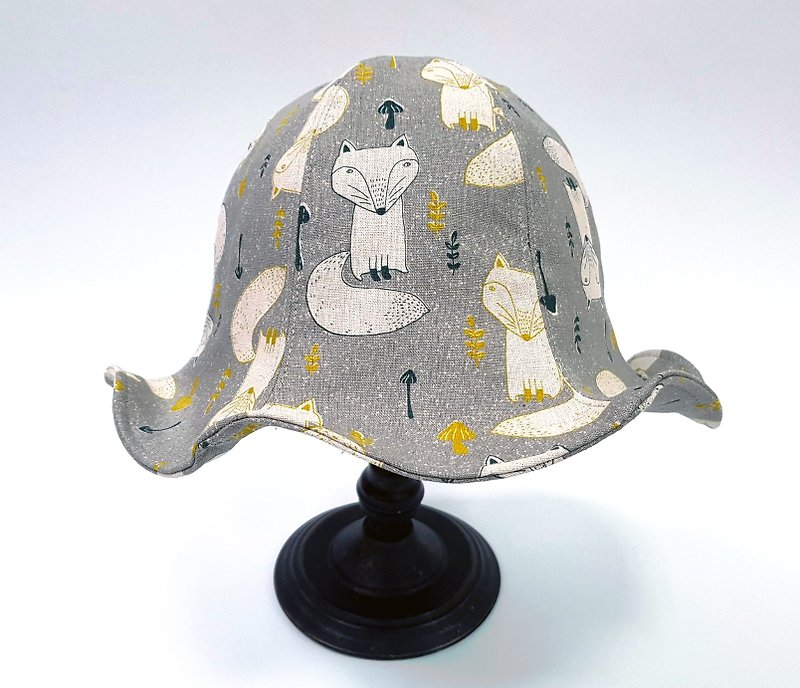 Big lily flower cap//Lucky fox// #阳光#苏勒#日本布#Mother’s Day#Gift - Hats & Caps - Cotton & Hemp Gray
